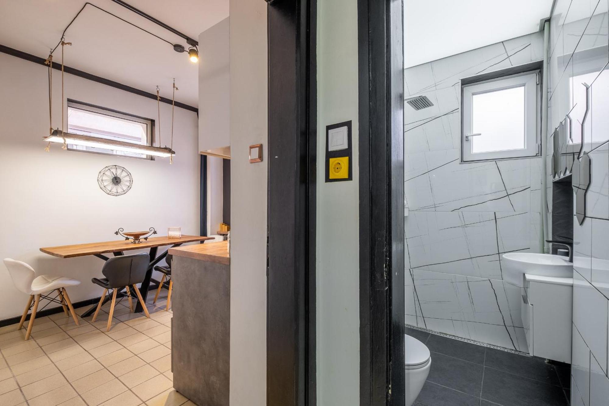 Modern , Spacious 2Br Apartment In Top Center Sofia Eksteriør billede