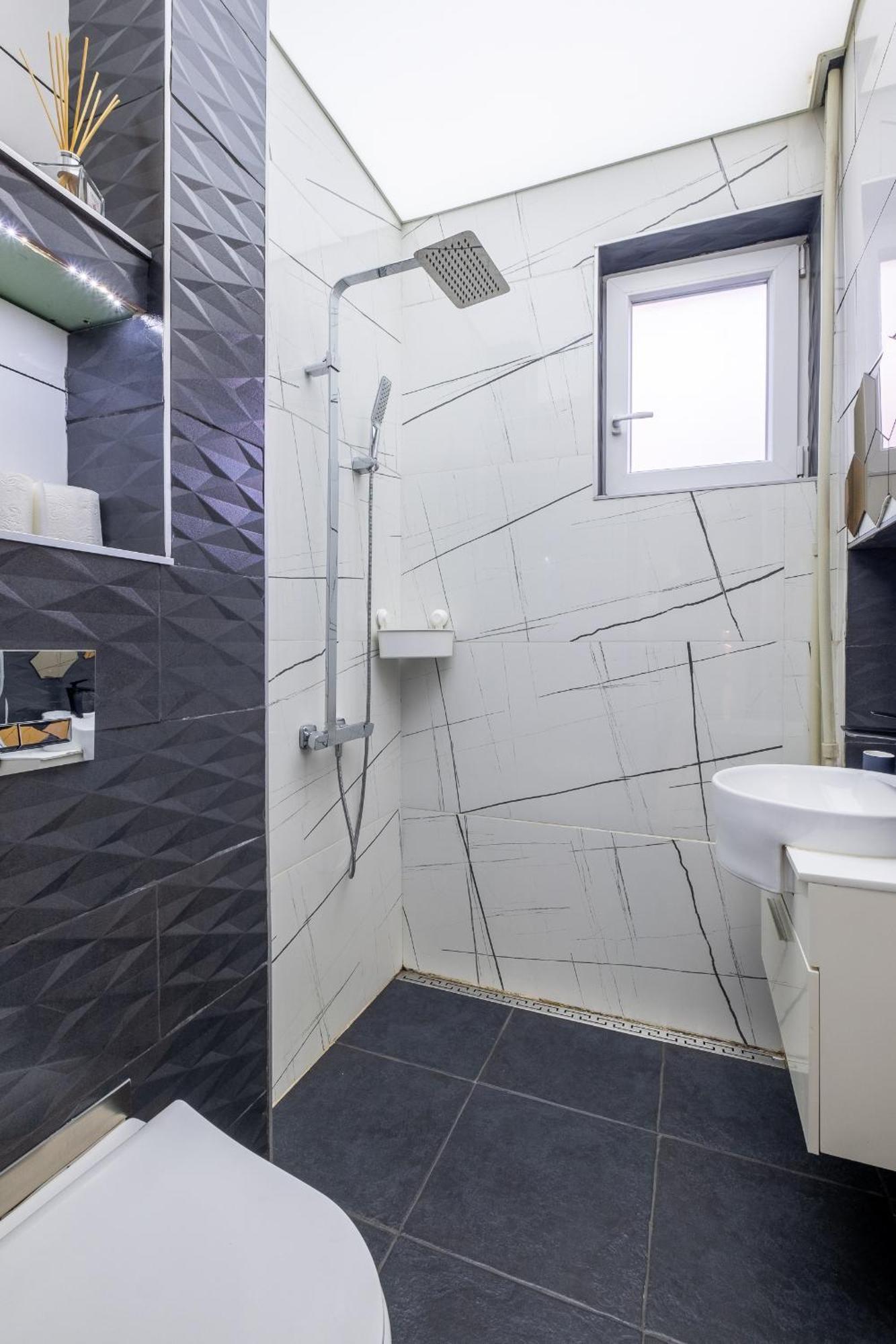 Modern , Spacious 2Br Apartment In Top Center Sofia Eksteriør billede